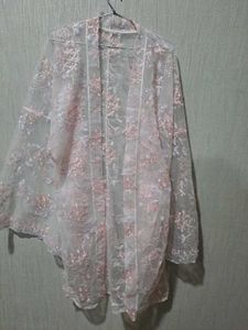 Floral lace kimono shrug