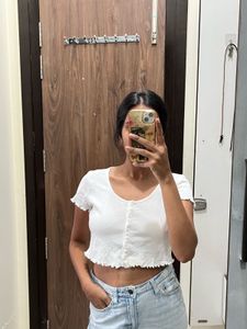 h&amp;m White Lettuce Hem Crop Top