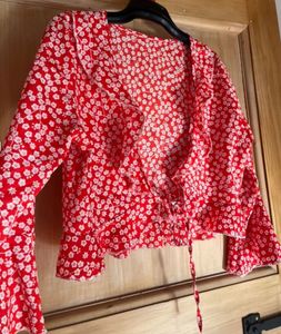 🌺Floral Print Wrap Crop top