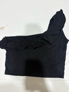 Chic Black One-Shoulder Ruffle Top