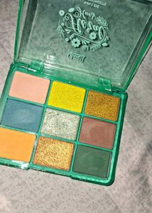 Glam21 Floral Hues 9-Shade Eyeshadow Palette