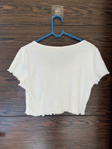 h&amp;m White Lettuce Hem Crop Top