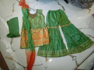 Embroidered sharara 3pc 42 size kids