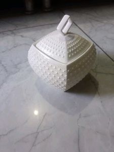 white ceramic pot