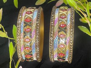 Beautiful pink multi color Bangle🩷