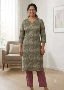 Elegant Paisley Print Kurta