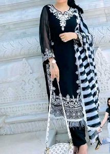Elegant Black Embroidered Kurti with Duppata