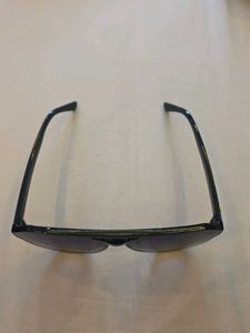 Stylish Black Aviator Sunglasses