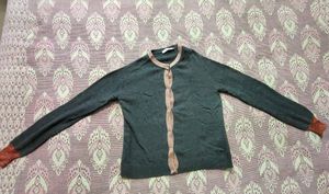 Chic Grey Cardigan with Pink Trim