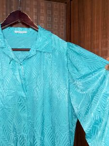 Elegant Teal Leaf Print Shirt🩵