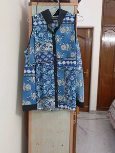 Stylish Blue Floral Cold Shoulder Top