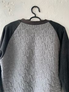 Stylish Grey Sweatshirt