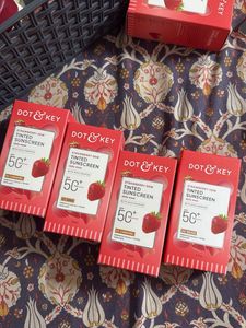 DOT & KEY Strawberry Dew Tinted Sunscreen