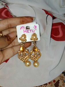 Elegant Golden Jhumka Earrings