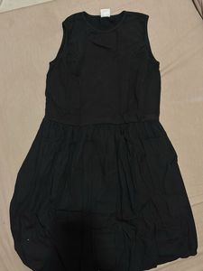 westside black sleeveless dress balloon style
