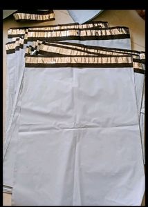 50 Medium Size Shipping Bags