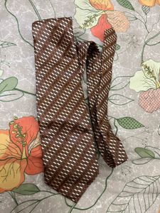 Men's Geometric Patterned Tie