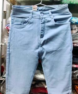 28, 30 size Light Wash Skinny Jeans
