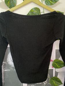PRICE DROP‼️Black cropped Ribbed Ruched Long Sleev