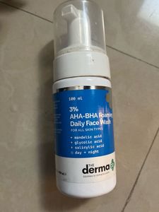 aha bha face wash by the derma co