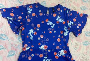 🚨last price/Blue Floral Short Sleeve Dress