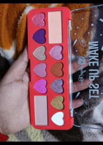 Eyeshadow pallete