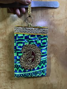 Mobile Purse With Sling