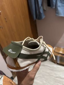 Onitsuka Tiger Sneakers