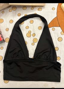 Stylish Black Crop Top with Cut-out