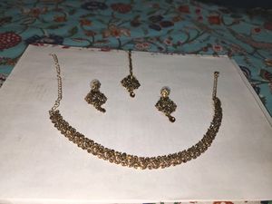 Price Drop!!! 4 Piece Jewelry Set
