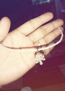 seeds beads necklace with leave stone pendent