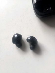 Wireless Earbuds with Charging Case