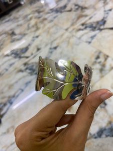 Leaf Design Cuff Bracelet
