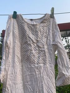 White Embroidered Cotton Kurta