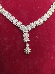 Stunning Crystal Necklace and Earring Set