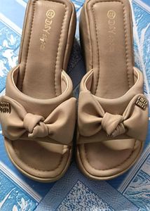 Cute Bow wedge Sandals