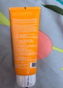 Dot &amp; Key Vitamin C+E Face Wash