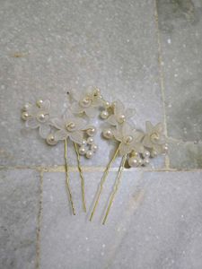 Floral Pearl Hair Pins Set