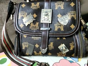 Imported Oathaso Moshoino Sling Bag 🛍️🛍️💰💰