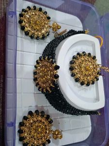 Elegant Black & Gold Jewelry Set