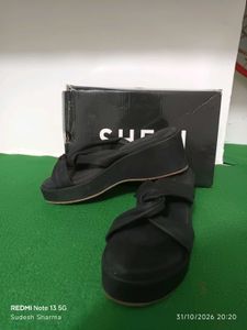 Chic Black Wedge Sandals