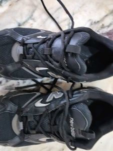 New Balance 408 Black Silver Sneakers