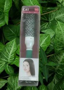 KAI Ceramic Barrel Hair Brush