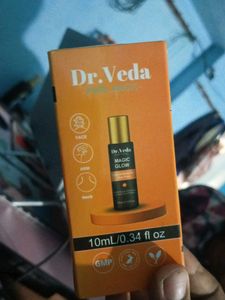 Dr veda magic glow roll On
