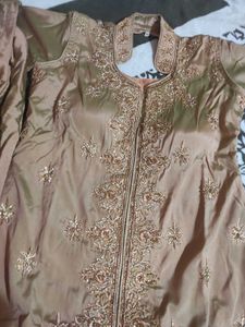 Elegant Mauve Embroidered Kurta Set