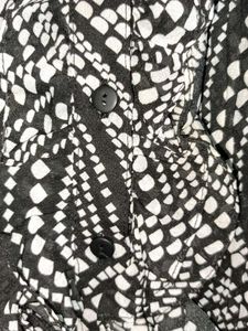 Stylish Black &amp; White Patterned Top