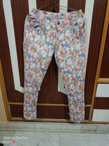 Girl's Jeans 👖