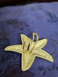 Gold Starfish ring
