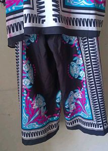 printed Kurta Set little stain is there pls check