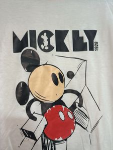 Mickey mouse bsck print white tshirt